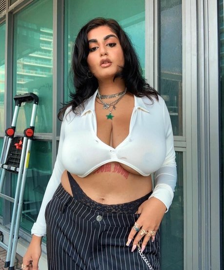 chippynonstopof adult star images