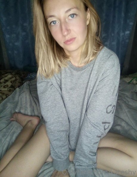 kateshy model erotic galleries