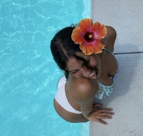 Michelaraeupton adult star img