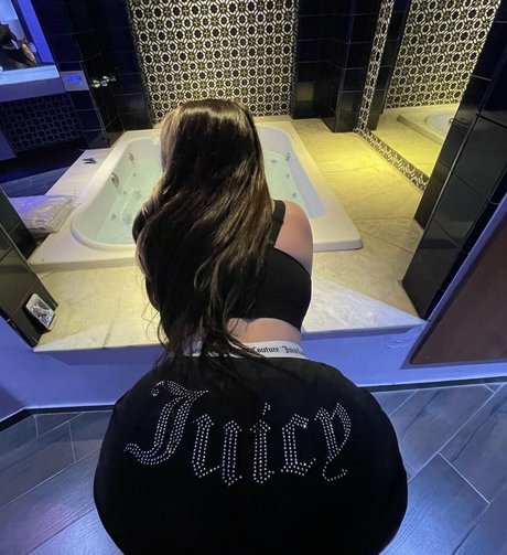 Juicymagx star exclusive pics