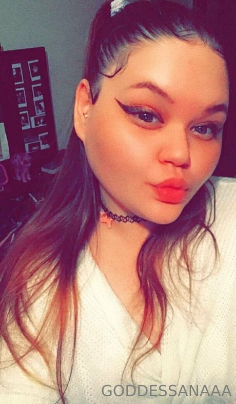 goontherapy model naked img