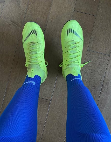 islandermud art actress photos