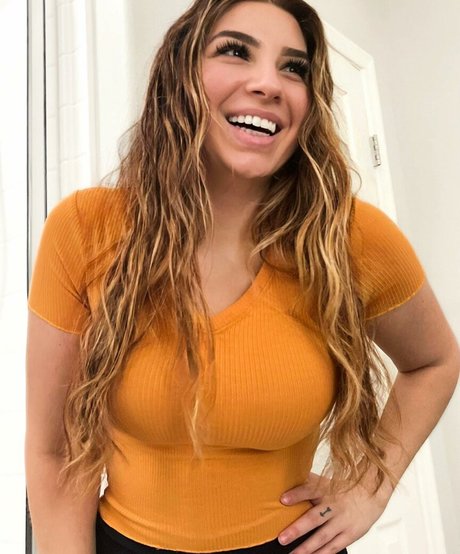 trinityyynicoleee pornstar nudes photos