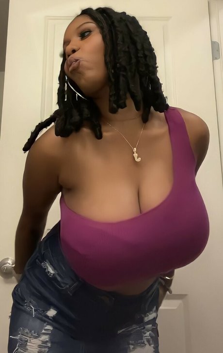 jaduhhbooo model pics