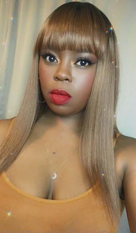 simonesavage pornstar sexy galleries