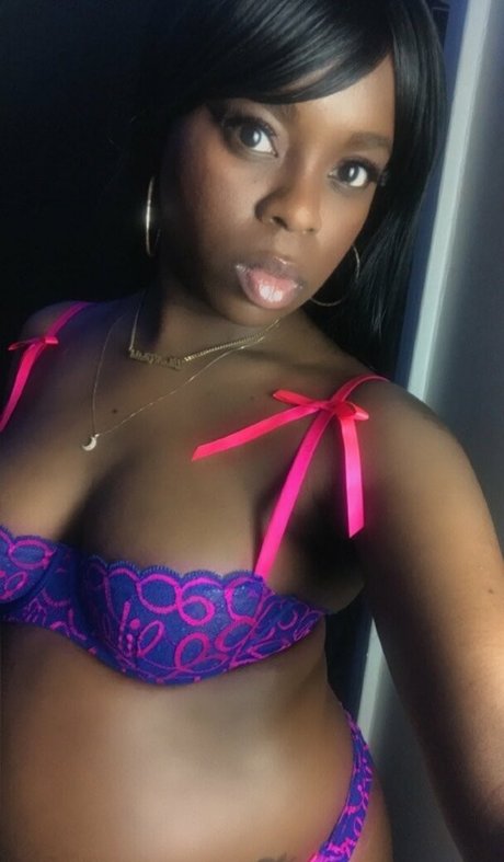 simonesavage nice pornstar picture