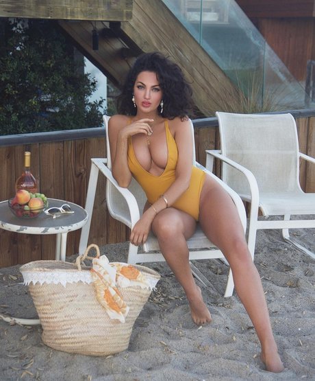 Natalie Halcro sex actress pic