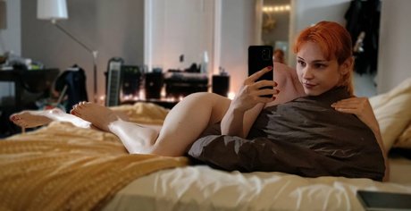 Joanie Maronie sexy pornstar images