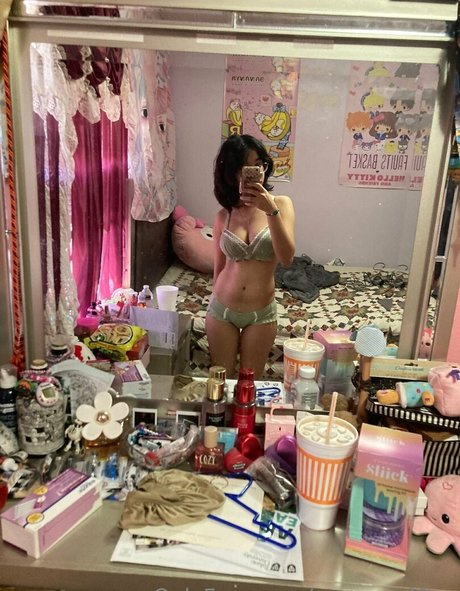 carmennl0ve pretty pornstar photos