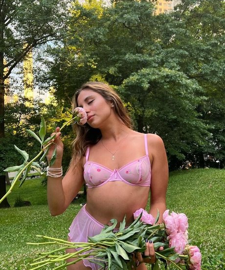 Karina Achaeva high quality star pic