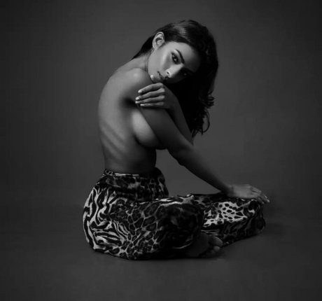 Hashini Guruge xxx model pic