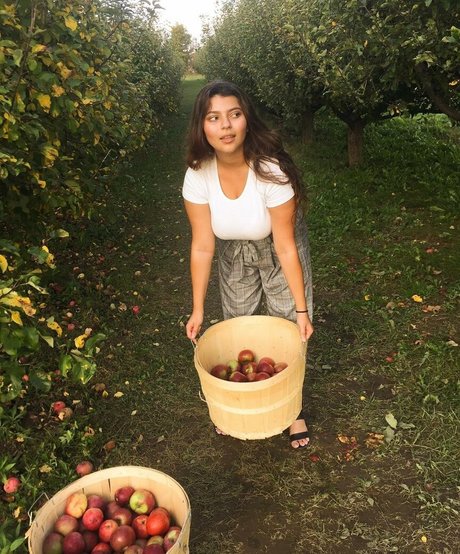 Nada C model xxx image