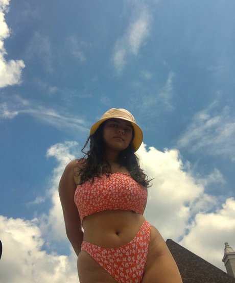 Nada C perfect actress picture