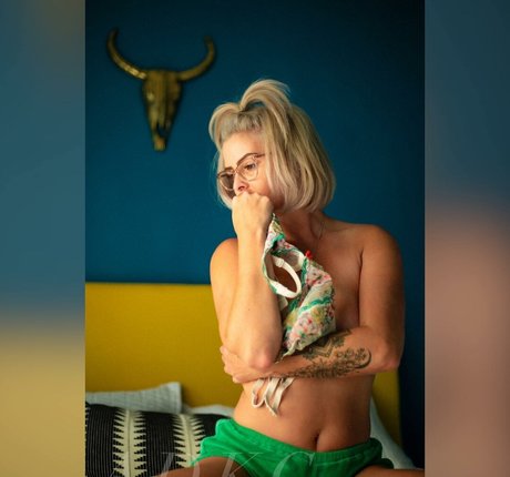 Natalie Rose star hd image