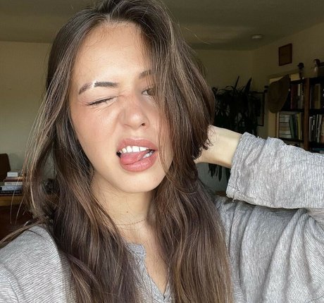 Kaylee Bryant sexy actress images