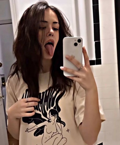 Kaylee Bryant pornstar hot image