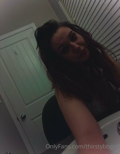 urfavslxtt exclusive model pictures