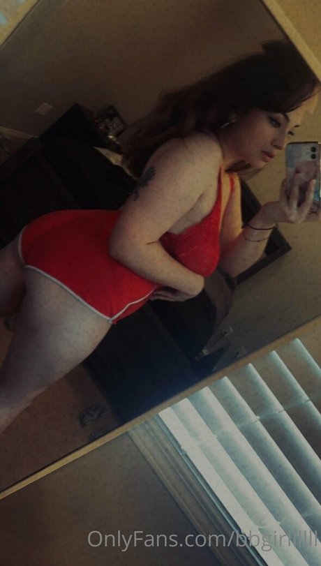 urfavslxtt model high quality pic