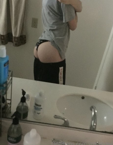 missnowi free pornstar img