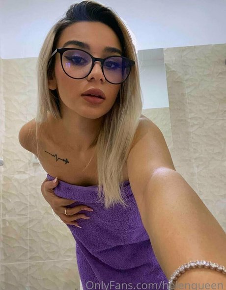 Helenqueen naked pornstar photos
