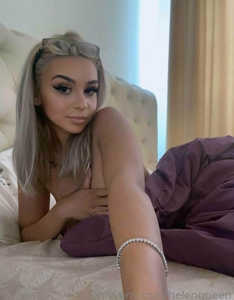 Helenqueen pornographic model picture