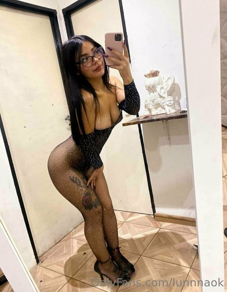 lunnnaok adult model galleries