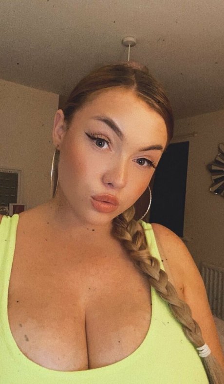 Kendall Rowan naked star pics