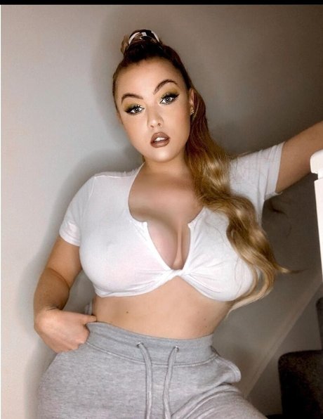 Kendall Rowan model nice galleries