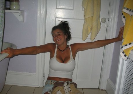 Amanda Wenk naked pornstar pictures