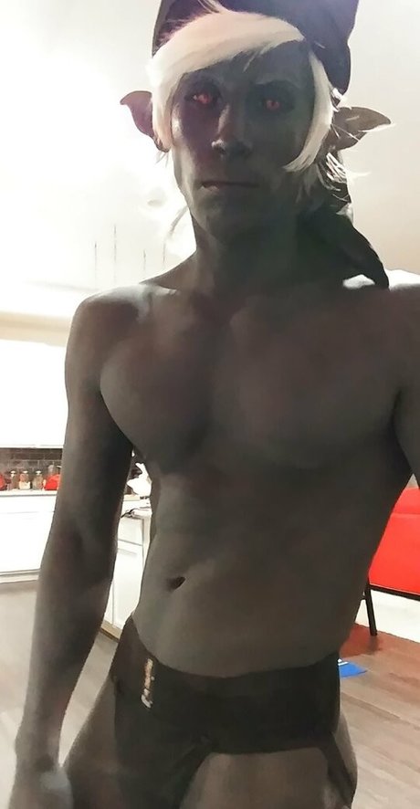 cagedangelcosplayfree hot actress pictures