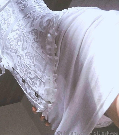 lottieskyee Profile pic