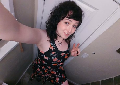 anniebrokely perfect model picture