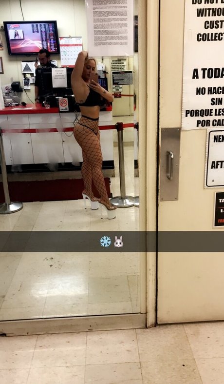 kendrakashmire4free sexy star pic