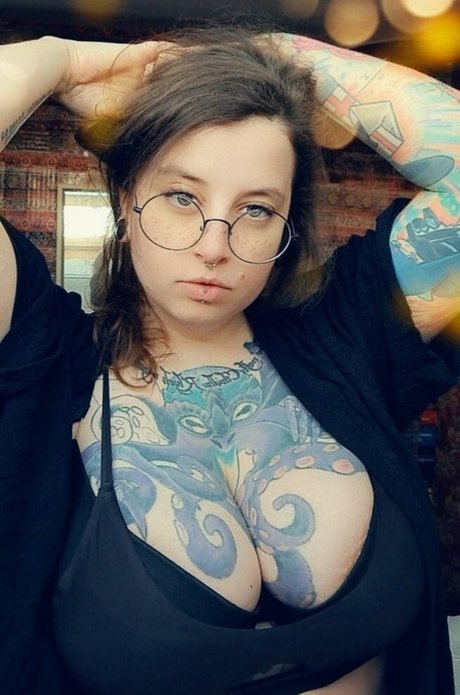 Sookiki model top photos