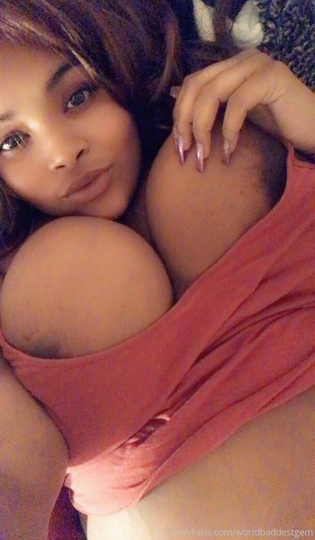 aurelia world 2 0 model erotic picture