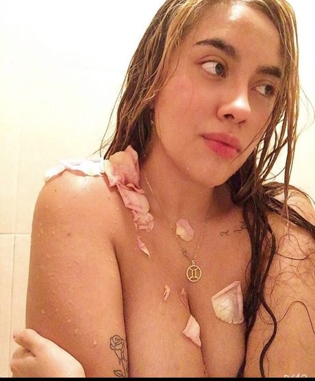 Monica Sacal high quality star photos