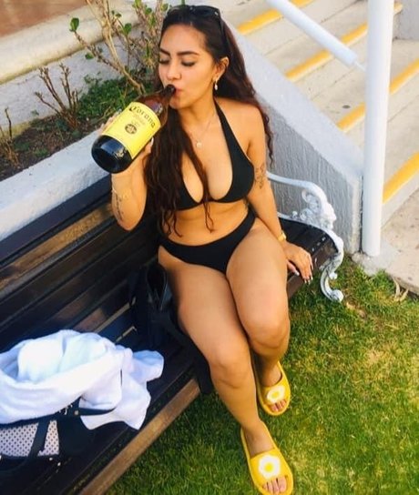 Monica Sacal perfect star photos