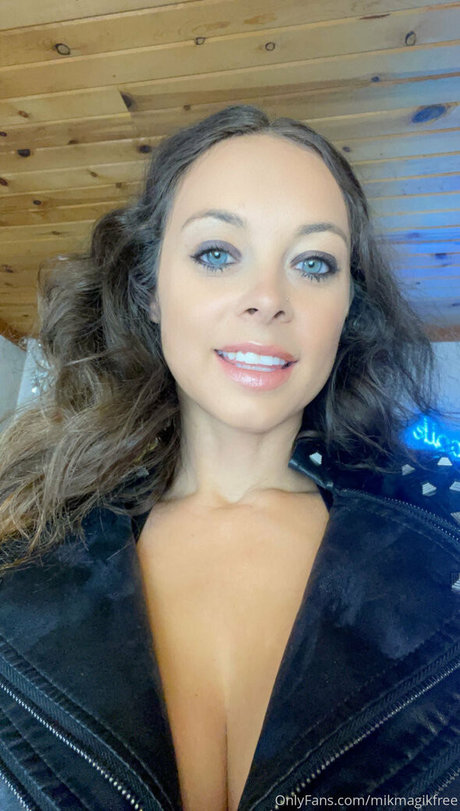 Mikmagik nudes pornstar image