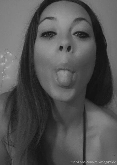 Mikmagik xxx pornstar image