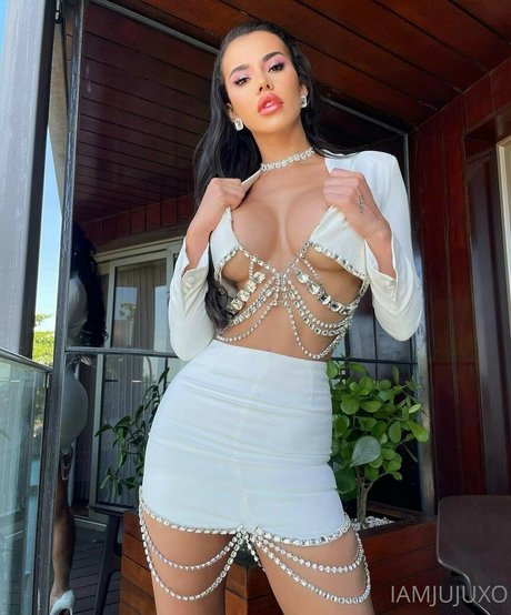 Juju Bahreis sex model pic