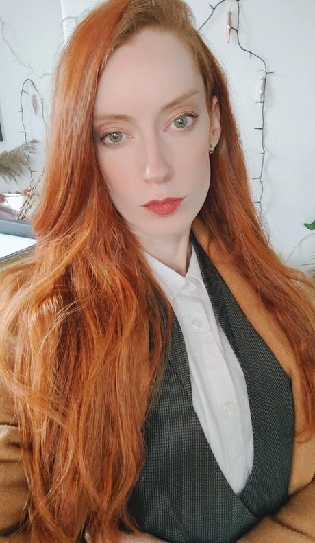 Miss Chloe ASMR star high quality image