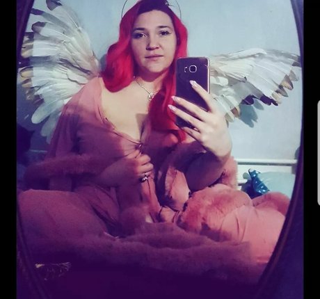 Ariel Vanderberg star nice photo