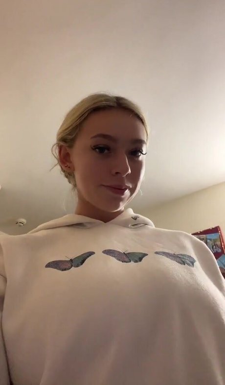 Isabella B beautiful pornstar images