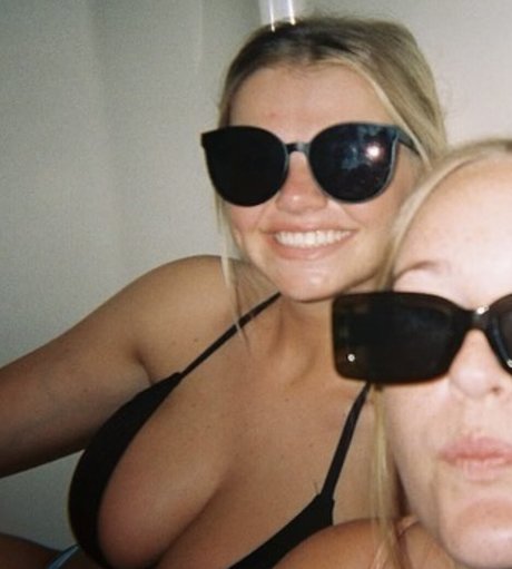 Sara K pornstar sex galleries