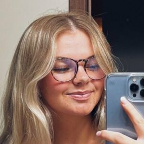 Sara K model nice pics