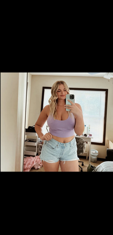 Sara K pornstar erotic photos