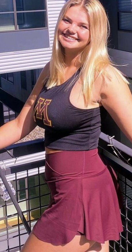 Sara K model pictures