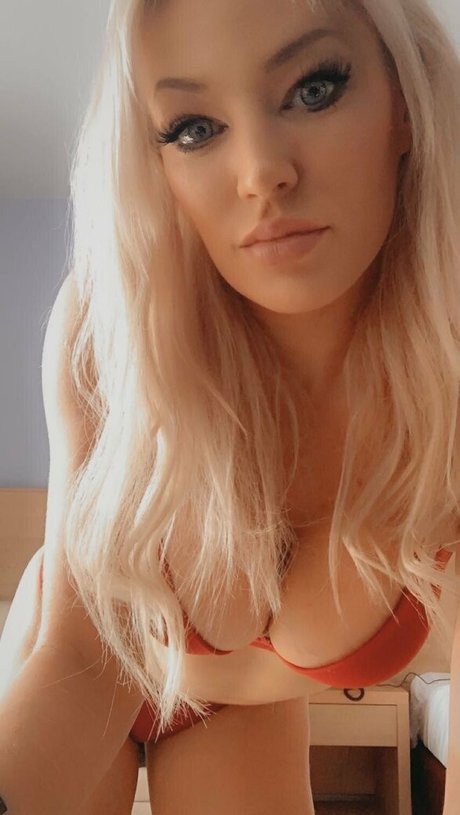 elisechristie star beautiful galleries