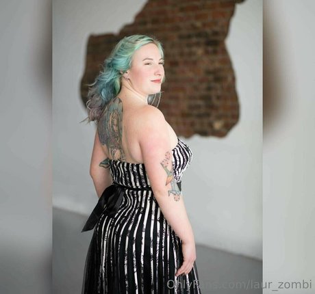 laur zombi pretty pornstar img