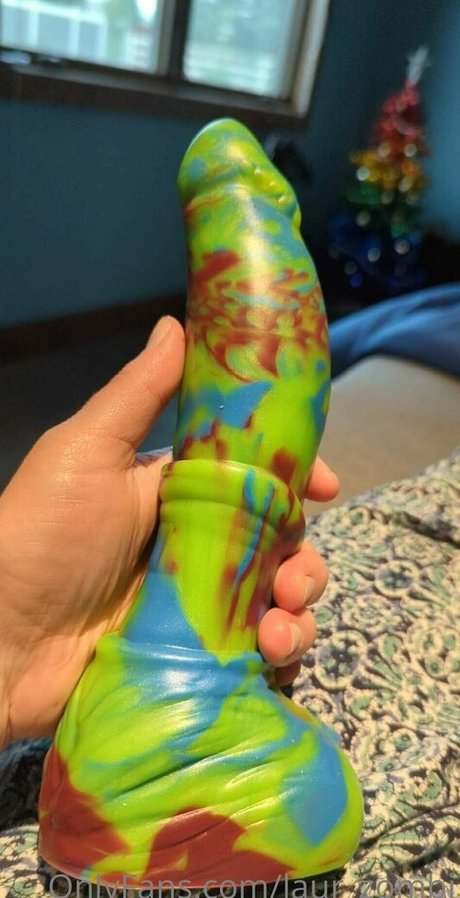 laur zombi naked model archive